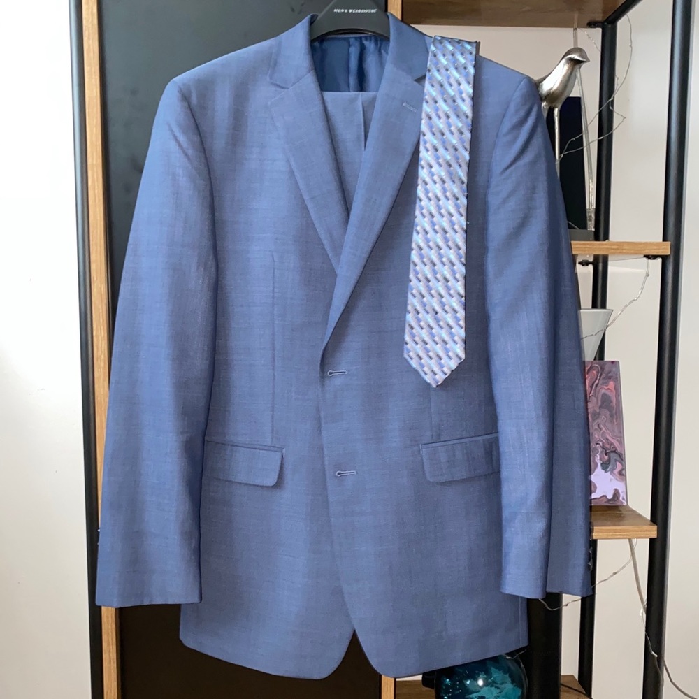 Perry Ellis Suit